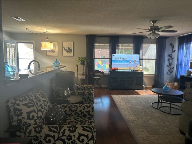 2431 Canyon Springs Drive, Grand Prairie, TX 75052