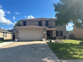 2431 Canyon Springs Drive, Grand Prairie, TX 75052