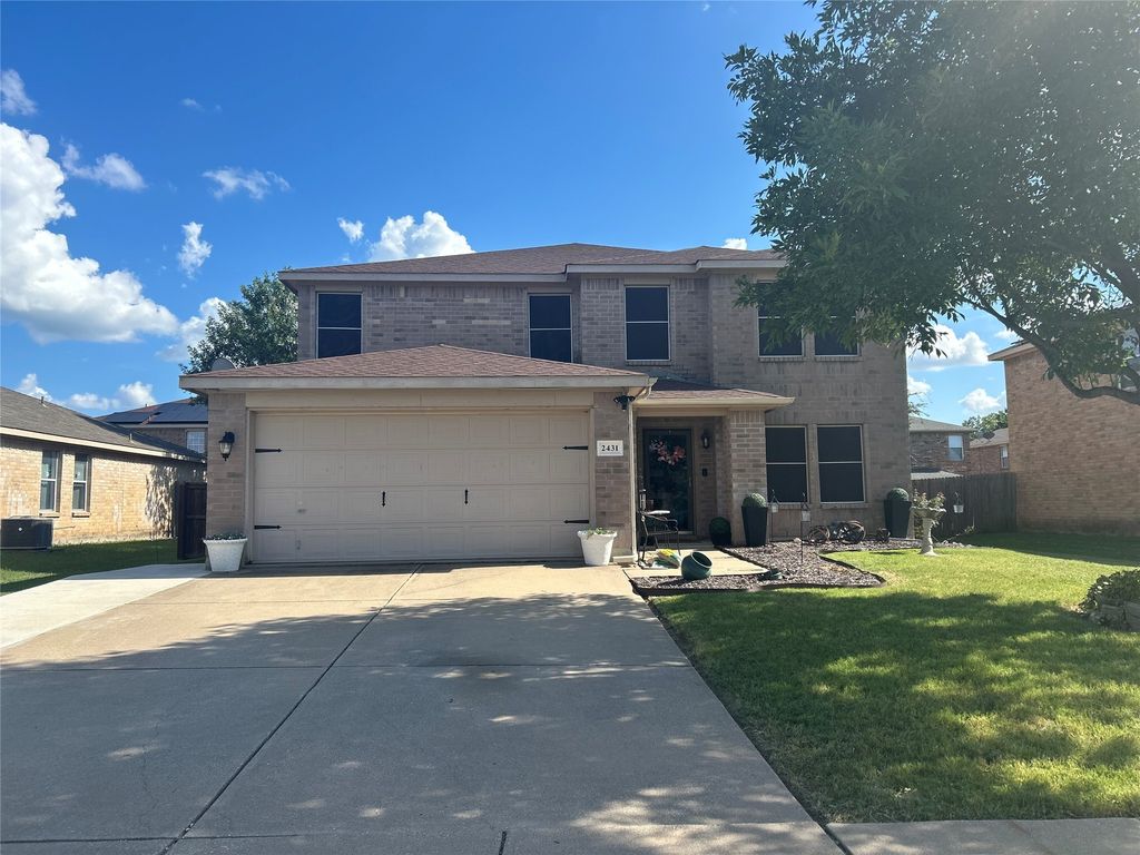 2431 Canyon Springs Drive, Grand Prairie, TX 75052