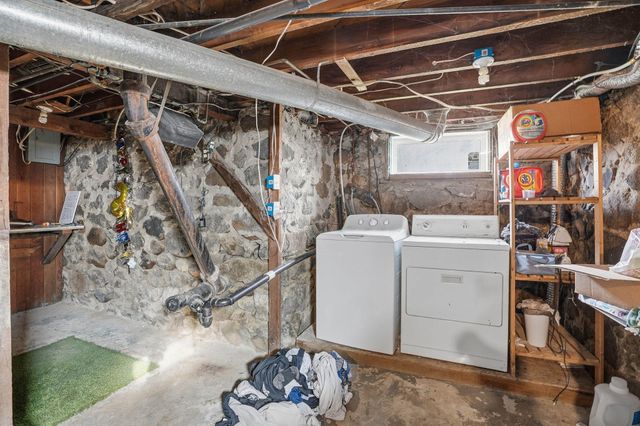 1011 E Augusta Ave, Spokane, WA 99207