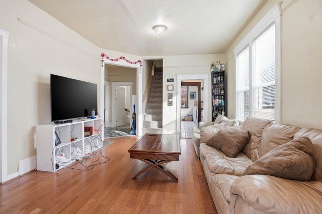 1011 E Augusta Ave, Spokane, WA 99207