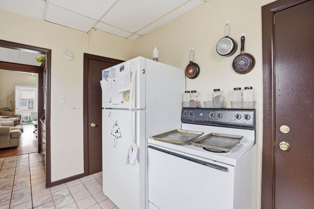 1011 E Augusta Ave, Spokane, WA 99207