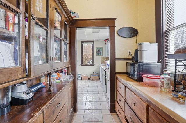 1011 E Augusta Ave, Spokane, WA 99207