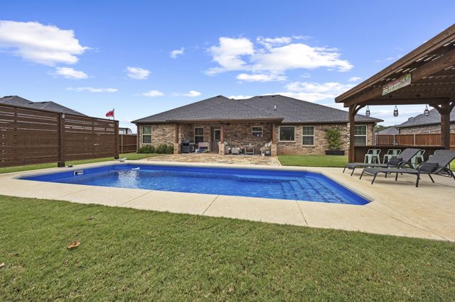 107 Fountain Meadows, Pottsboro, TX 75076