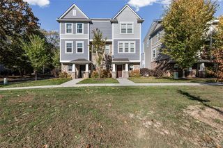 591 Parkside Way 16, Ferndale, MI 48220