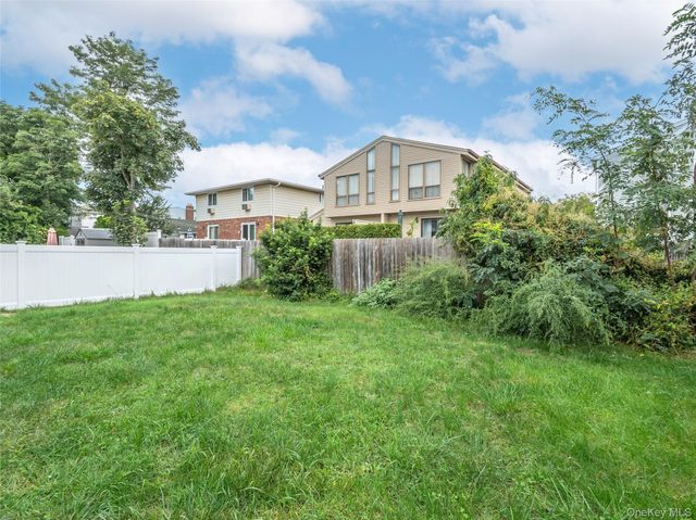 42 Firwood Road B, Port Washington, NY 11050