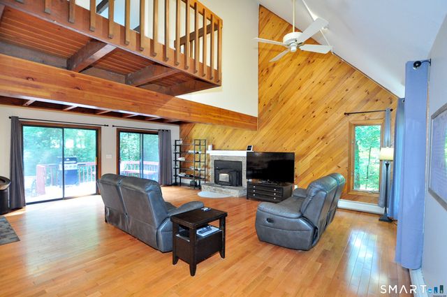 11 Fawn Drive, Granby, CT 06035