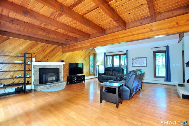 11 Fawn Drive, Granby, CT 06035