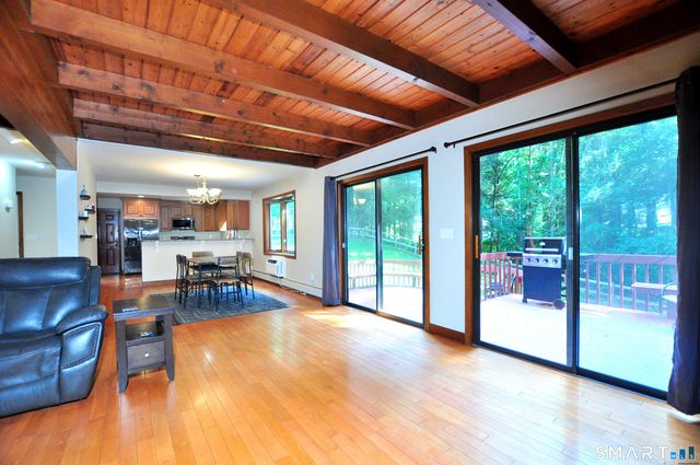 11 Fawn Drive, Granby, CT 06035