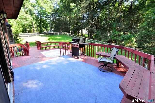 11 Fawn Drive, Granby, CT 06035