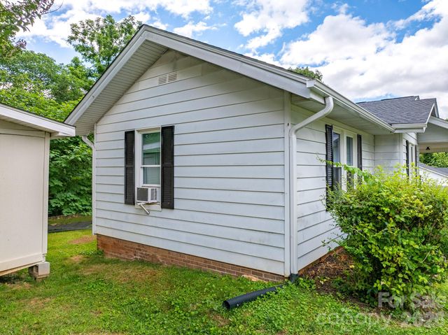 46 Gilkey Street, Marion, NC 28752