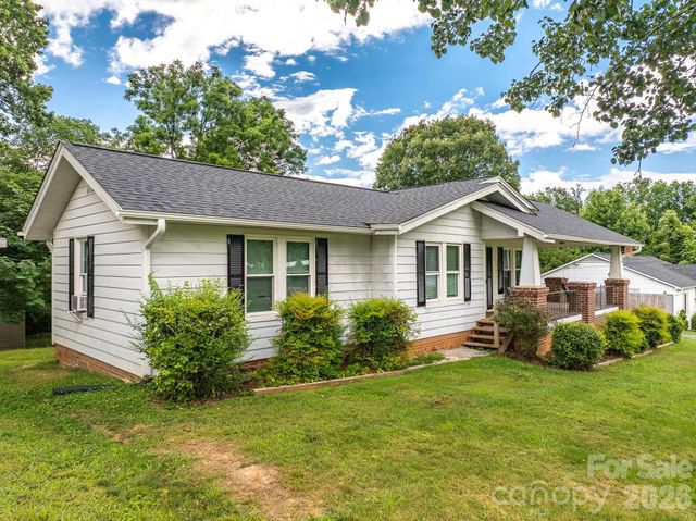 46 Gilkey Street, Marion, NC 28752