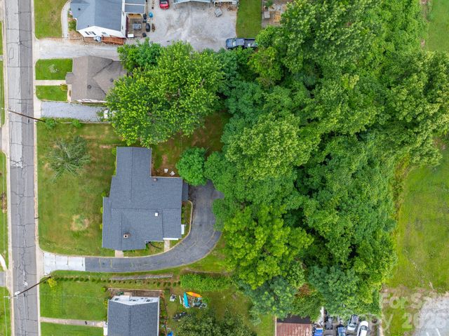 46 Gilkey Street, Marion, NC 28752