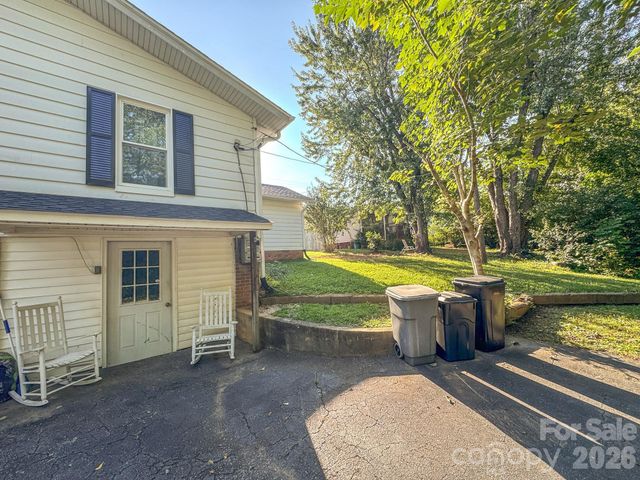 46 Gilkey Street, Marion, NC 28752