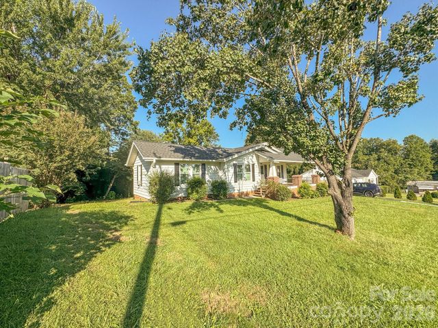 46 Gilkey Street, Marion, NC 28752