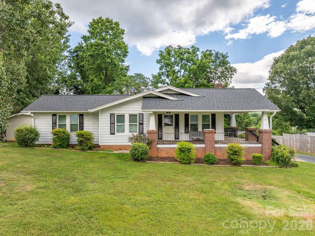 46 Gilkey Street, Marion, NC 28752