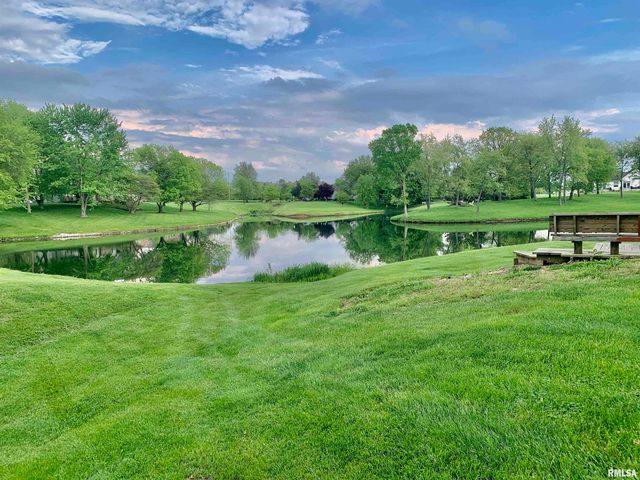 112 Lonergan Lane, Jacksonville, IL 62650