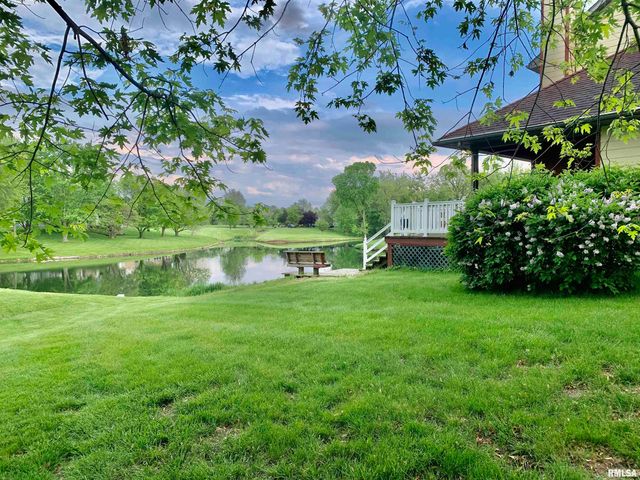 112 Lonergan Lane, Jacksonville, IL 62650