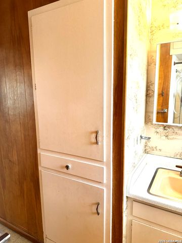 6327 Flint Rock, San Antonio, TX 78238