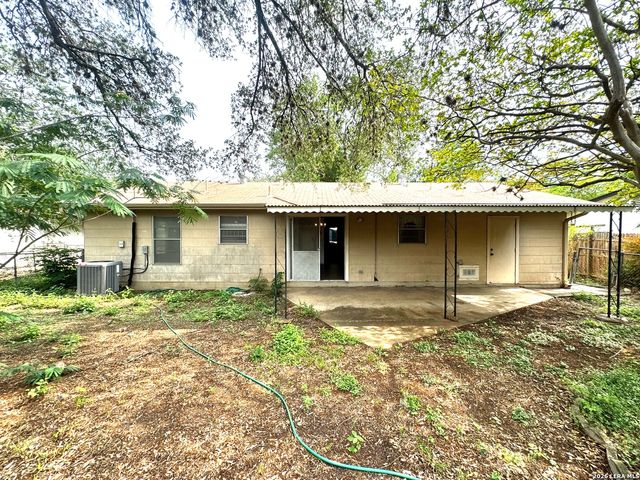 6327 Flint Rock, San Antonio, TX 78238