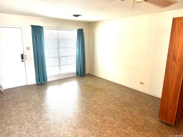 6327 Flint Rock, San Antonio, TX 78238