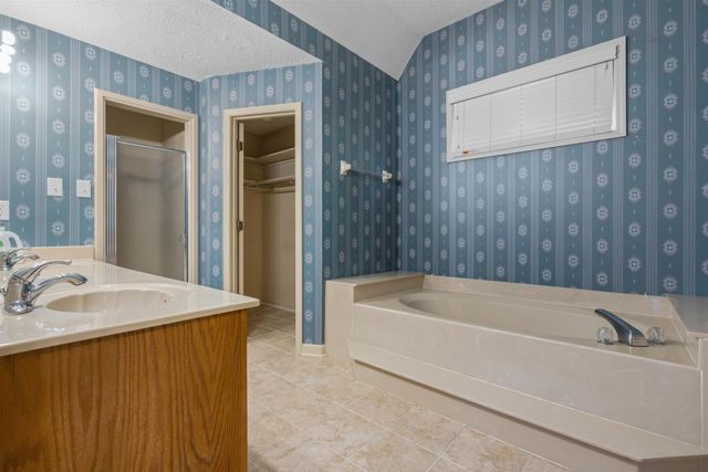 9403 SHADOW RIDGE CV, Cordova, TN 38016