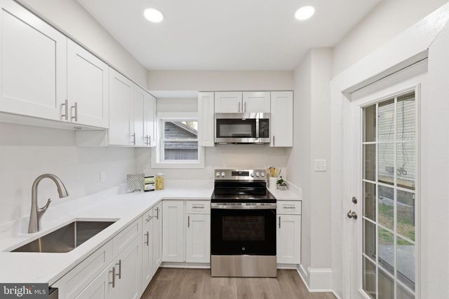 21 W PALL MALL ST, Winchester, VA 22601