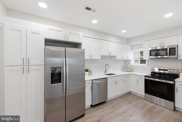 21 W PALL MALL ST, Winchester, VA 22601