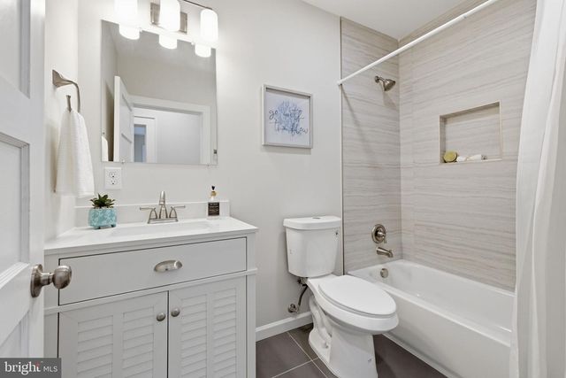 21 W PALL MALL ST, Winchester, VA 22601