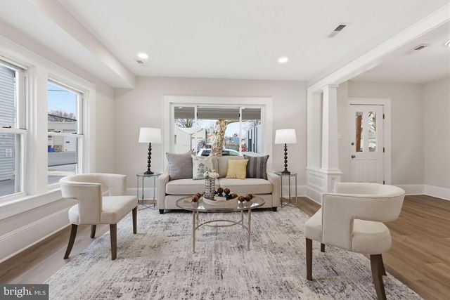 21 W PALL MALL ST, Winchester, VA 22601