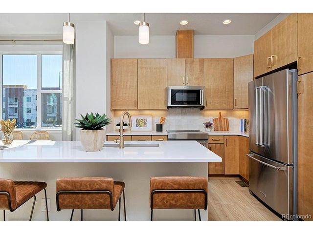 2866 S Machbeuf Ct, Denver, CO 80236