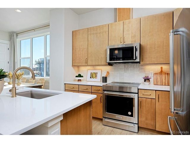 2866 S Machbeuf Ct, Denver, CO 80236