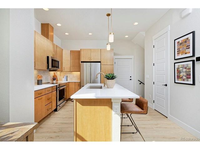 2866 S Machbeuf Ct, Denver, CO 80236