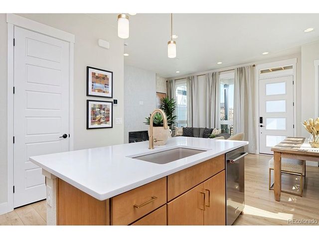 2866 S Machbeuf Ct, Denver, CO 80236