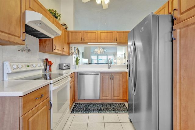 7673 Tahiti Lane 202, Lake Worth, FL 33467