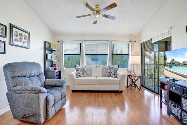 7673 Tahiti Lane 202, Lake Worth, FL 33467