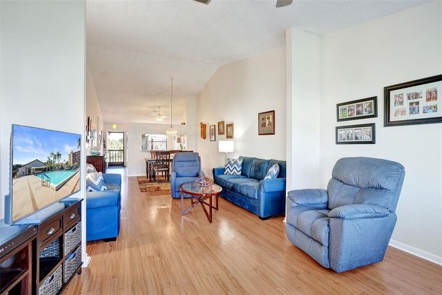 7673 Tahiti Lane 202, Lake Worth, FL 33467