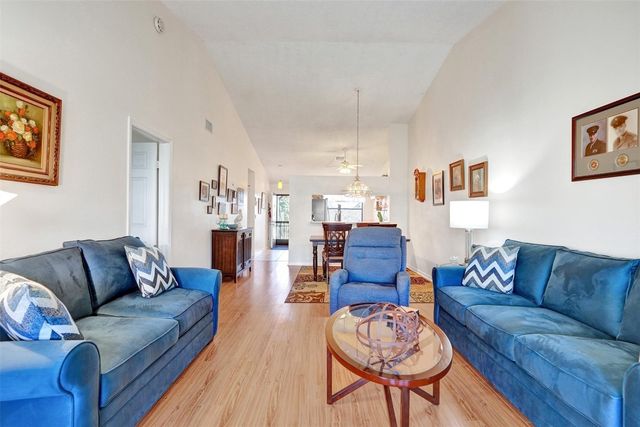 7673 Tahiti Lane 202, Lake Worth, FL 33467