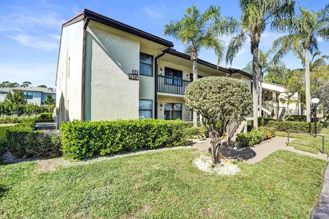 7673 Tahiti Lane 202, Lake Worth, FL 33467