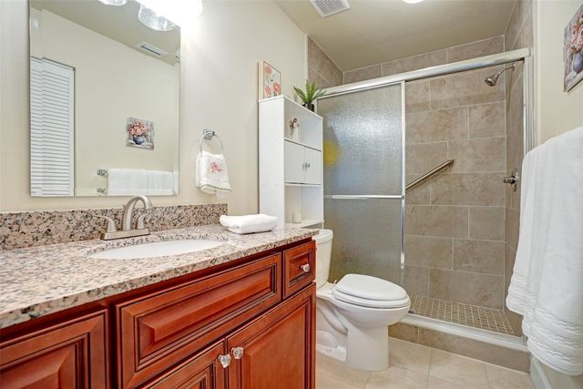 7673 Tahiti Lane 202, Lake Worth, FL 33467