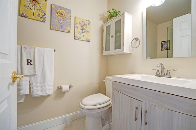 7673 Tahiti Lane 202, Lake Worth, FL 33467