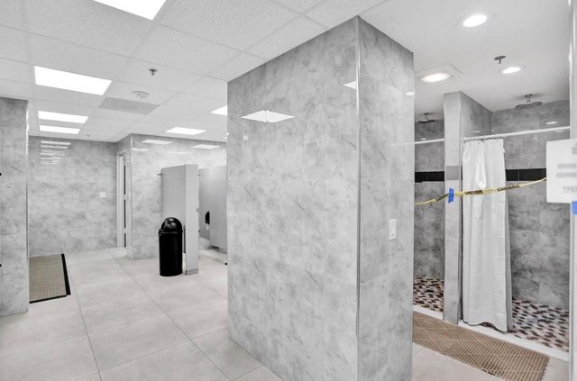 7673 Tahiti Lane 202, Lake Worth, FL 33467