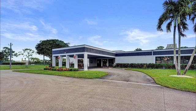 7673 Tahiti Lane 202, Lake Worth, FL 33467