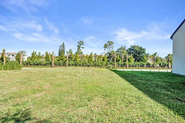 7673 Tahiti Lane 202, Lake Worth, FL 33467