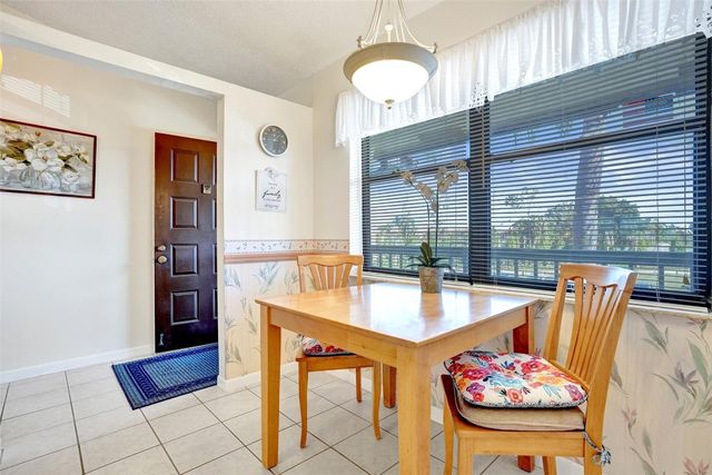 7673 Tahiti Lane 202, Lake Worth, FL 33467