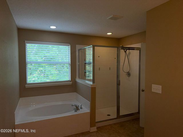 417 ADELAIDE Drive, St. Johns, FL 32259