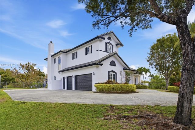 20401 SW 48th Pl, Southwest Ranches, FL 33332