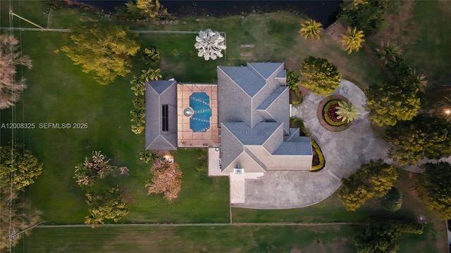 20401 SW 48th Pl, Southwest Ranches, FL 33332