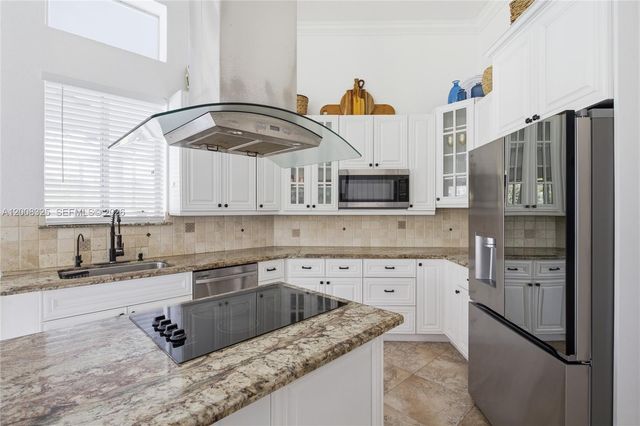 20401 SW 48th Pl, Southwest Ranches, FL 33332