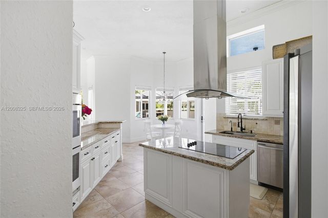 20401 SW 48th Pl, Southwest Ranches, FL 33332